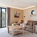 Garden Penthouse * בינץ